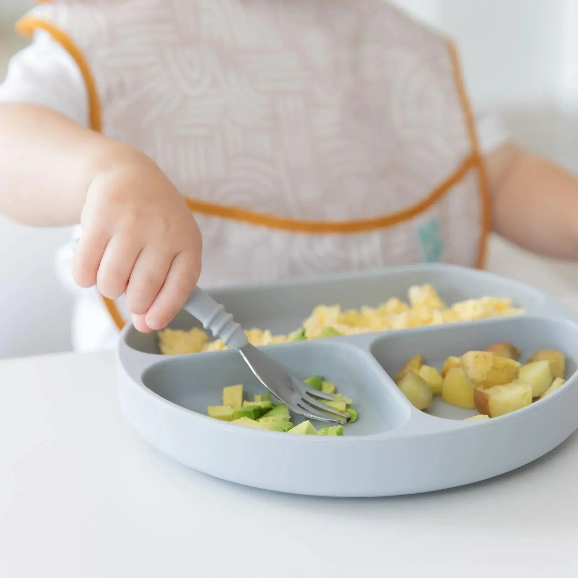 Silicone Grip Dish: Gray