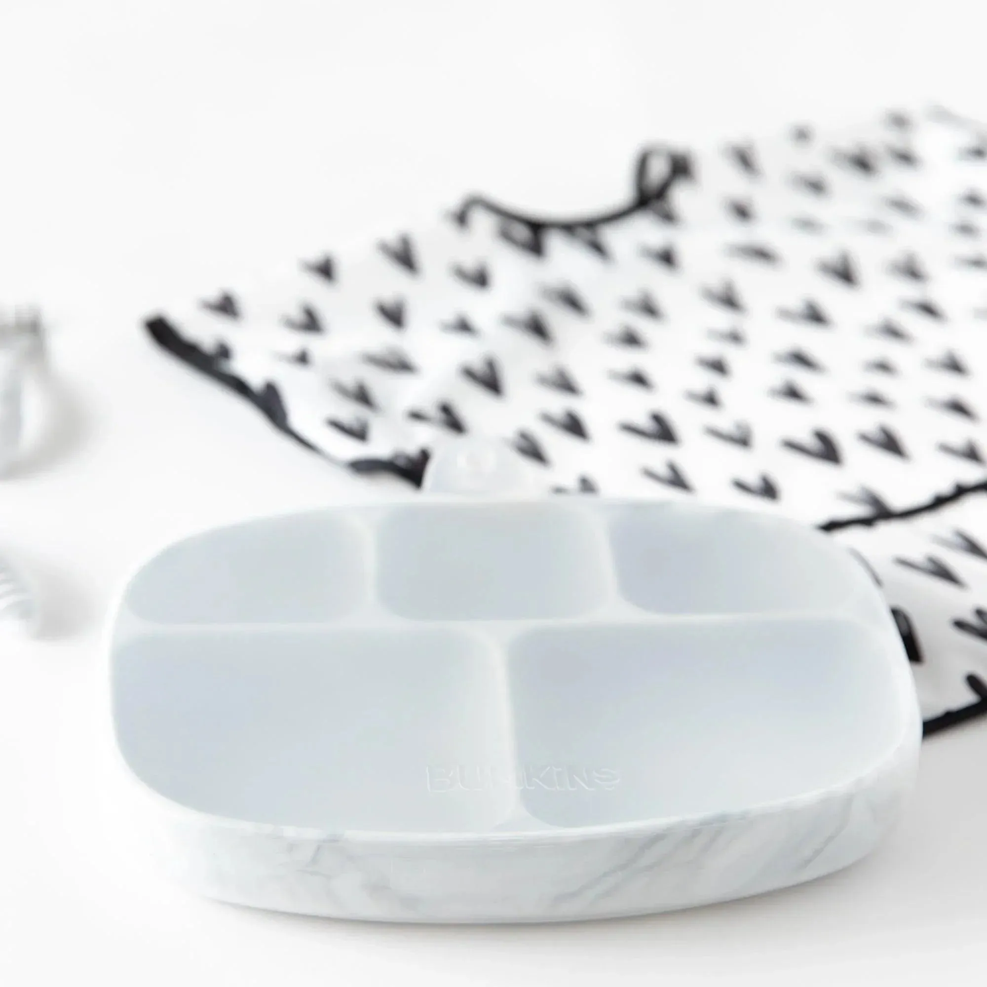 Silicone Grip Dish with Lid (5 Section): Marble